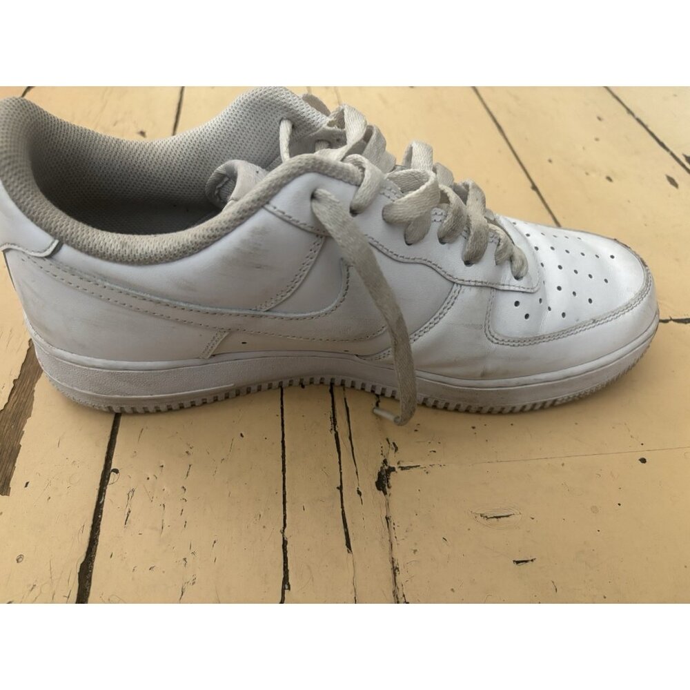 Nike Air mens shoes size 10.5 white